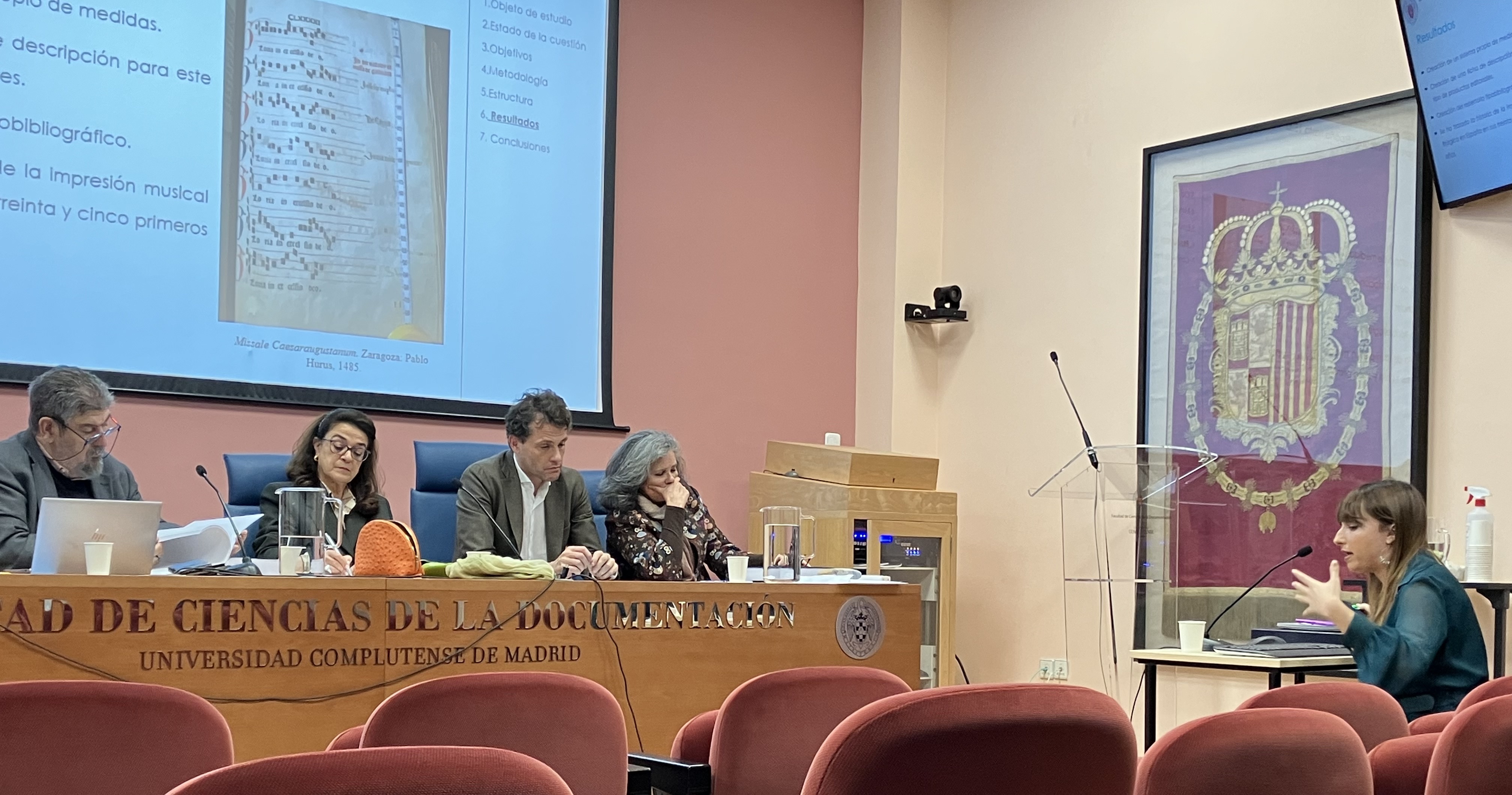 Alicia López Carral defendió su tesis doctoral  obteniendo la calificación de sobresaliente, "El libro litúrgico y la imprenta musical en España hasta 1520", bajo la co-dirección de Therese Martin (IH)