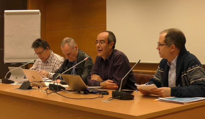Jornada organizada y presentada por Javier Sanz (IEGD), en el centro de la imagen