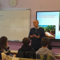 El azucar se convierte en el protagonista de una nueva sesión de 'Diálogos intergeneracionales' liderado por Pedro Tomé (ILLA) y Jara Pérez (ICTAN)